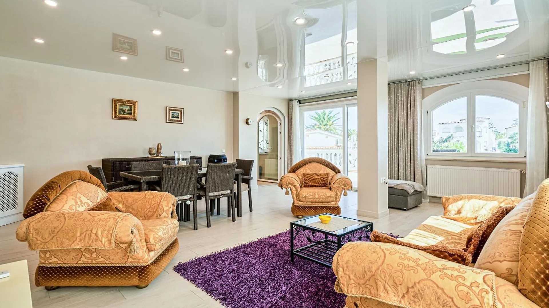 Villa Impresionante Al Canal Con Piscina Empuriabrava