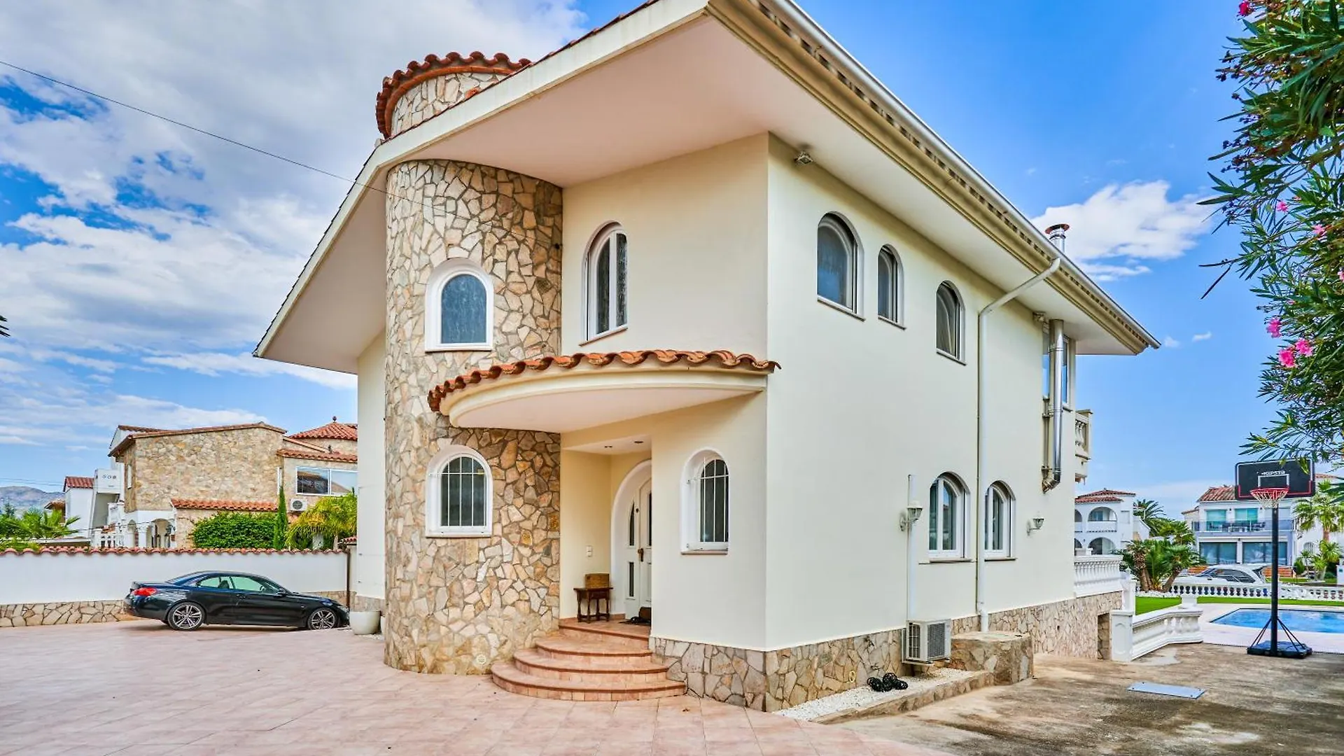 Villa Impresionante Al Canal Con Piscina Empuriabrava