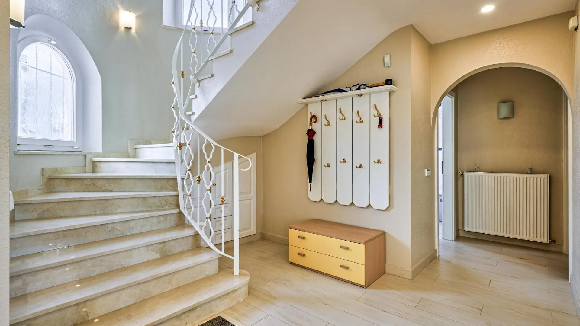 Villa Impresionante Al Canal Con Piscina Empuriabrava