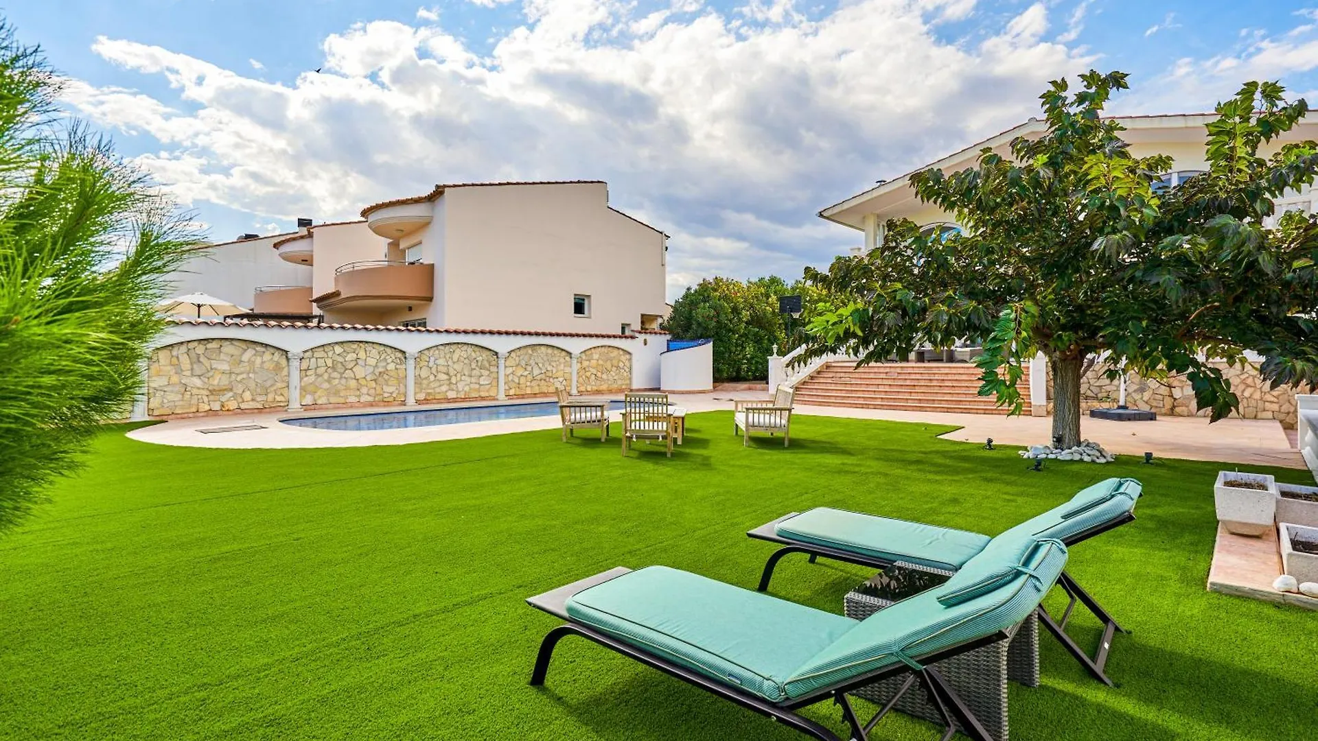 Villa Impresionante Al Canal Con Piscina Empuriabrava